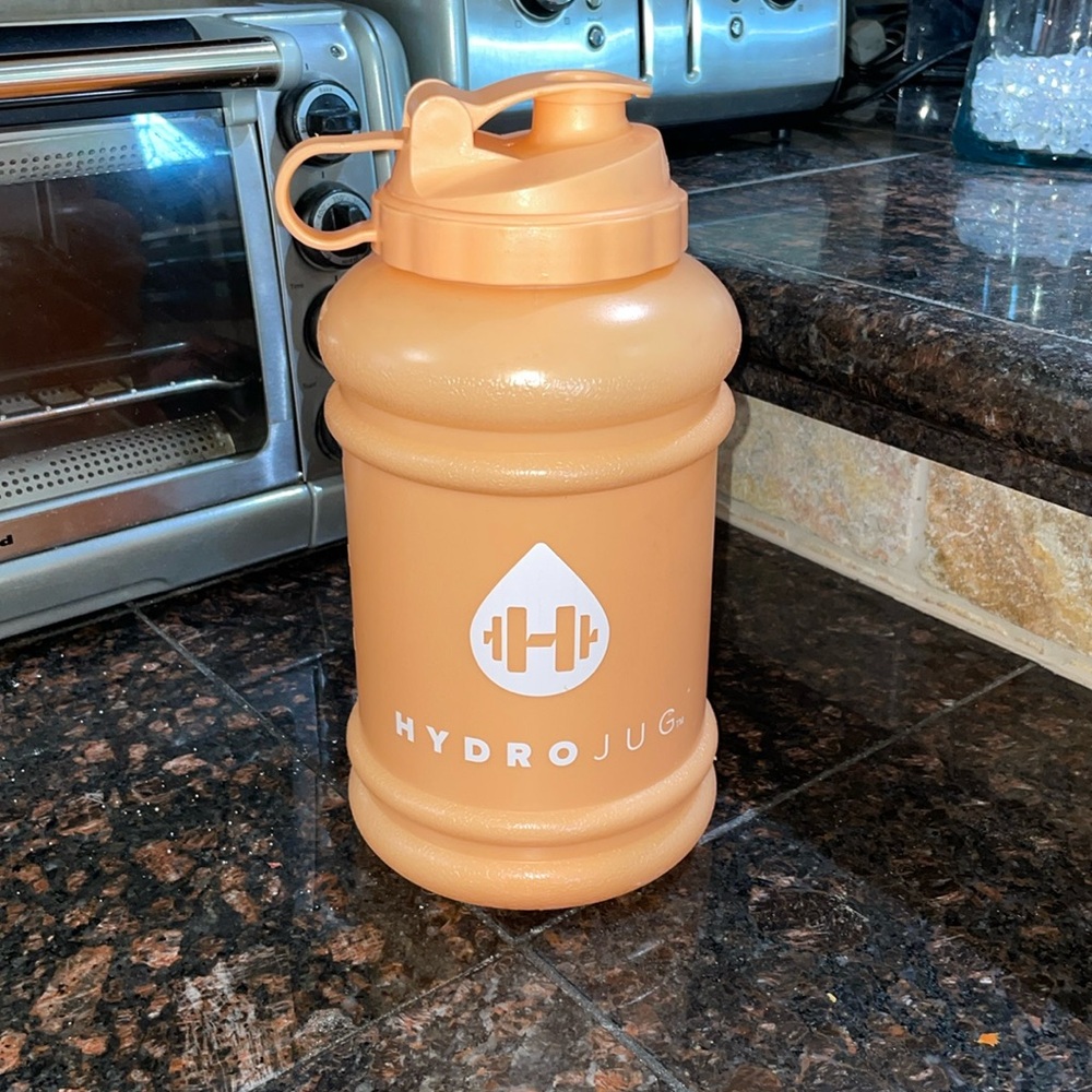 Hydrojug in pastel orange 🍊